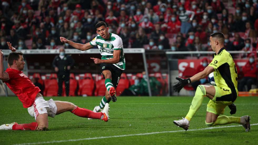 Golo de Matheus Nunes durante o jogo entre o Sport Lisboa e Benfica e o Sporting Clube de Portugal no estádio da Luz, a contar para a 13ª jornada da Primeira Liga 2021/22. Lisboa, 03 de Dezembro de 2021. FILIPE AMORIM/OBSERVADOR