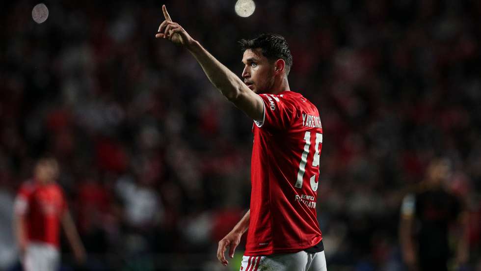 Festejo do golo de Roman Yaremchuk durante o jogo entre o Sport Lisboa e Benfica e o Ajax FC no estádio da Luz, a contar para a 1ª mão dos oitavos de final da Liga dos Campeões 2021/22. Lisboa, 23 de Fevereiro de 2022 FILIPE AMORIM/OBSERVADOR
