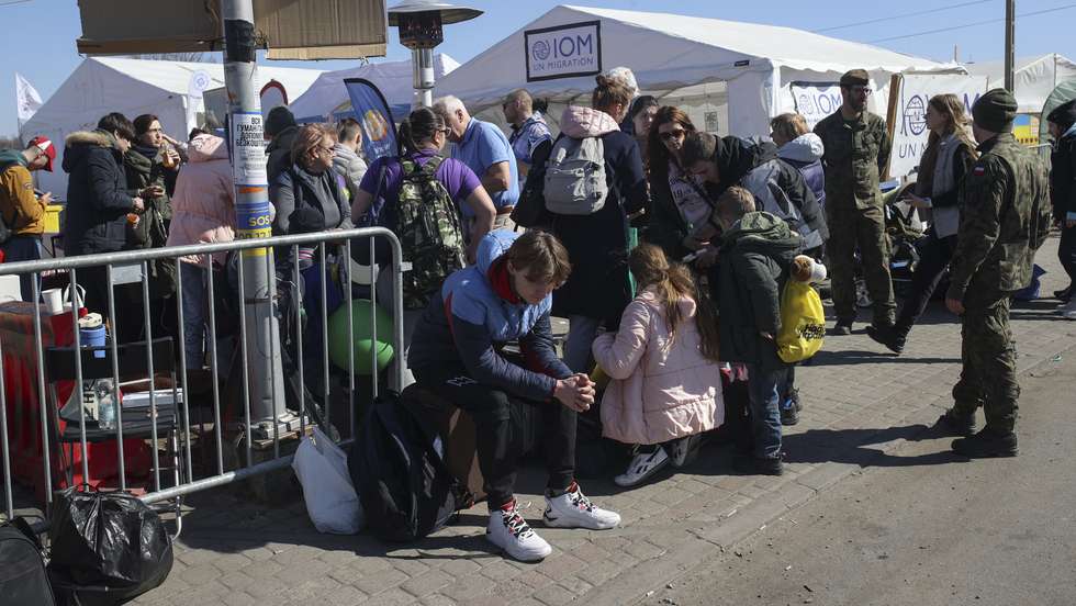 Civilians fleeing from Ukraine continue to arrive in Poland