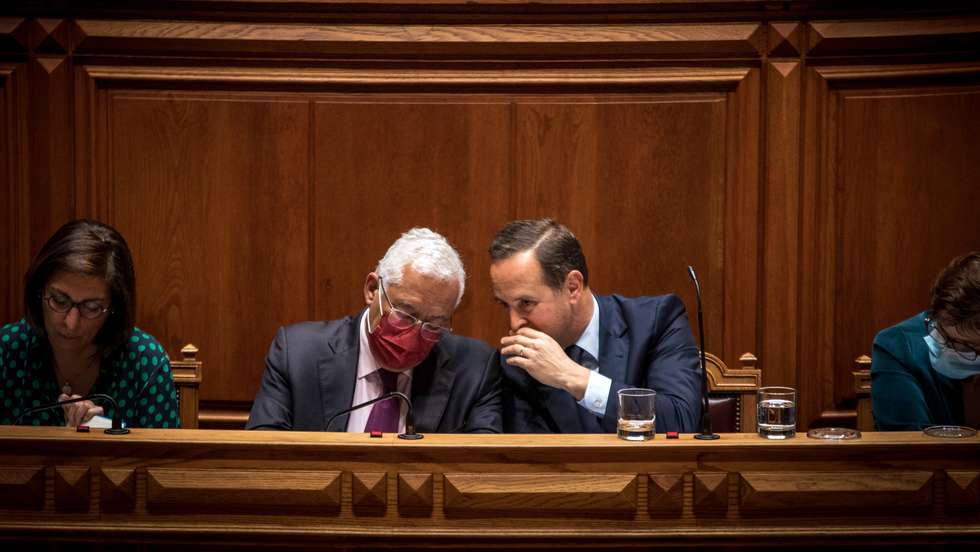 Debate do Orçamento do Estado (OE) para 2022, na Assembleia da República. O primeiro-ministro, António Costa e Ministro das Finanças Fernando Medina Lisboa, 29 de Abril de 2022 TOMÁS SILVA/OBSERVADOR
