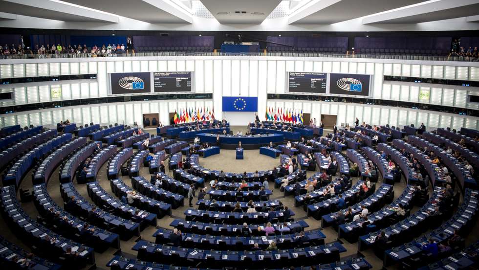 Líderes do Parlamento Europeu manifestam "profunda preocupação" sobre desbloqueio de verbas para Hungria