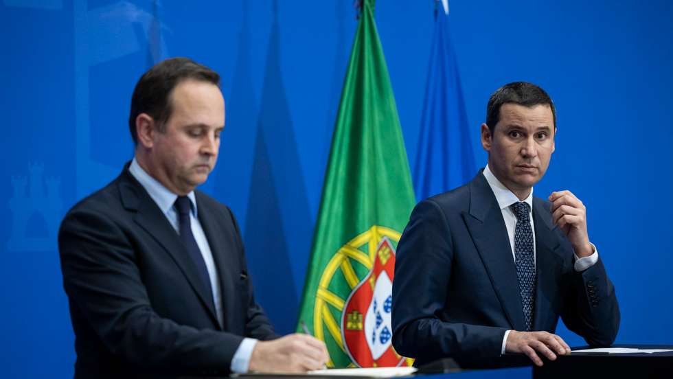 Fernando Medina anunciou o despedimento da CEO da TAP e do seu presidente não executivo em conferência de imprensa