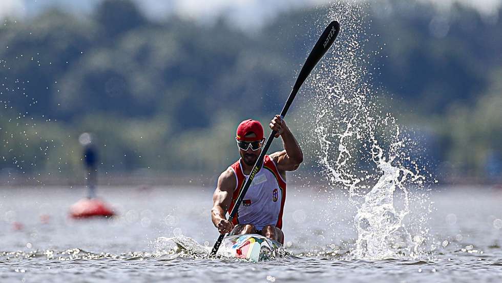 Fernando Pimenta perdeu final de K1 1.000 por 0,05 segundos frente ao húngaro Balint Kopasz, campeão olímpico em título na distância