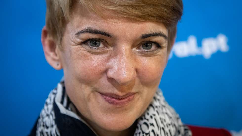 VI Convenção da Iniciativa Liberal - IL. O partido reúne em convenção no Centro de Congressos de Lisboa. Militantes do partido respondem à pergunta "Iniciativa Liberal, partido que se enquadra à esquerda ou à direita?" - Ana Pedrosa Augusto, 41 anos. Lisboa, 11 de dezembro de 2021. TOMÁS SILVA/OBSERVADOR