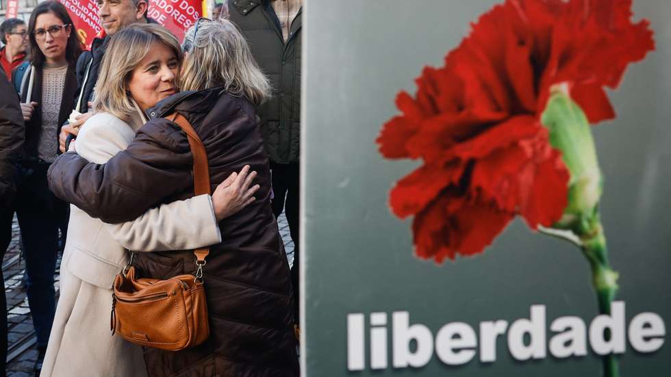 Catarina Martins na manifestação da CGTP contra o pacote laboral esta terça-feira