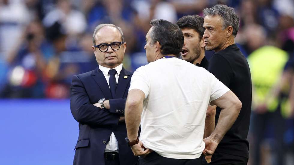 O dirigente português está no clube francês desde 2022