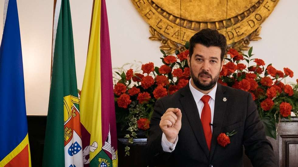 Mitigar a crise, conservando e criando os postos de trabalho e garantindo a dignidade social e prosperidade do tecido empresarial são objetivos
