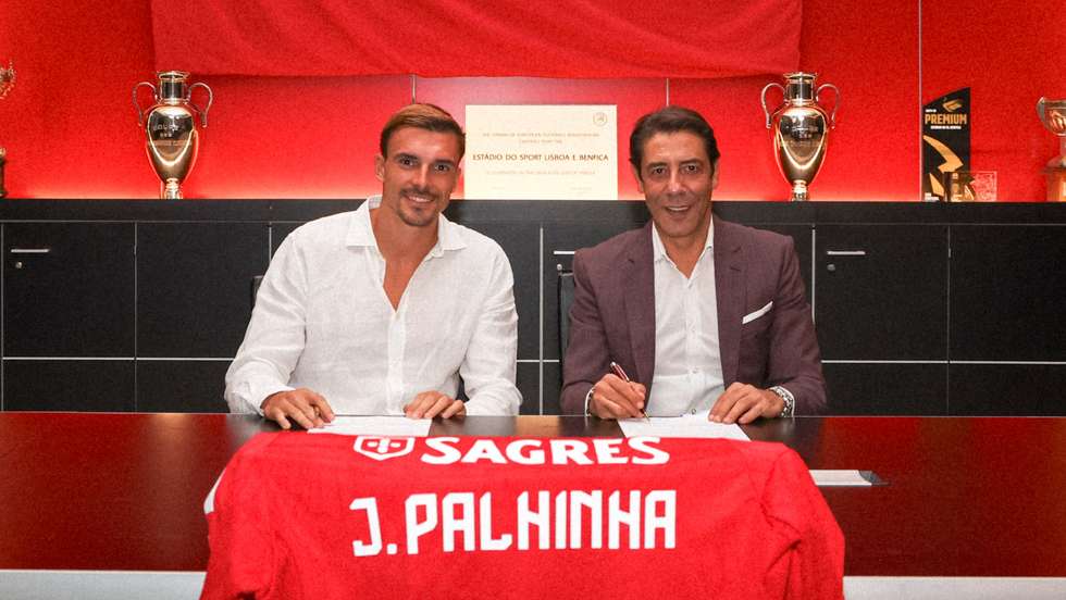 Palhinha regressa a Portugal para representar o Benfica quatro anos depois de ter sido vendido pelo Sporting ao Fulham