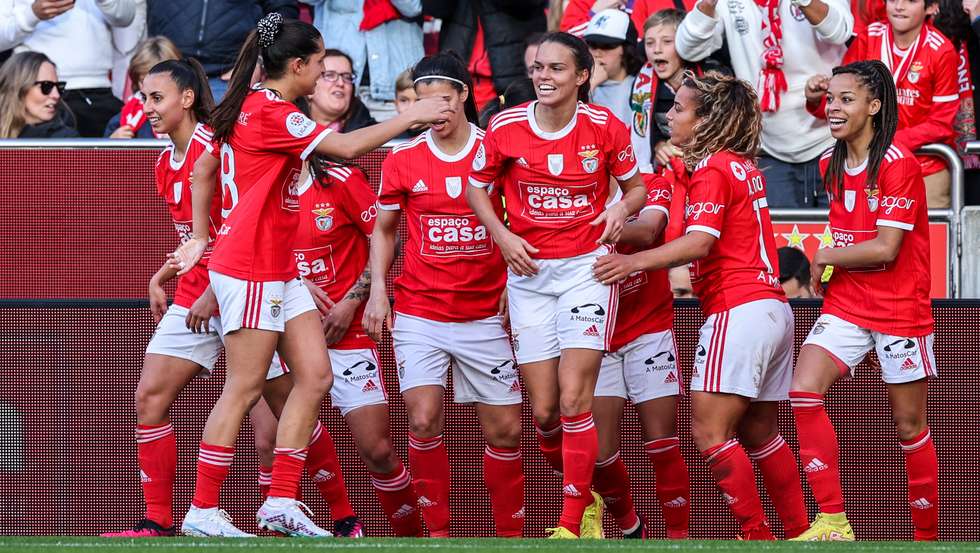 Benfica consentiu apenas uma derrota ao longo de 20 jogos e sofreu cinco golos contra 92 marcados