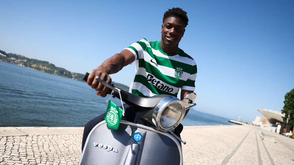 O jogador de 22 anos é internacional Sub-21 por Itália
