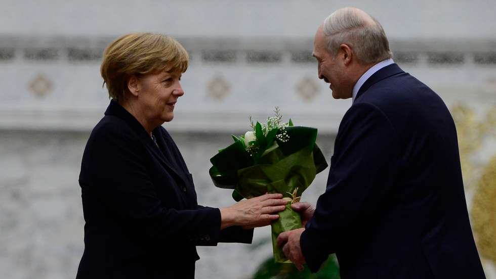 Leaders gather in Minsk for Ukraine talks