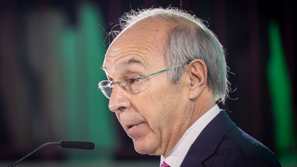 O antigo ministro e líder do PSD defendeu que a reforma deve "ser feita na base de um acordo social", entre empregadores e trabalhadores, e apelou a um entendimento com a UGT