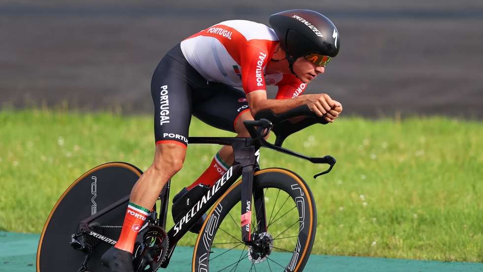 João Almeida, 23 anos, assina contra com a UAE Emirates até 2027