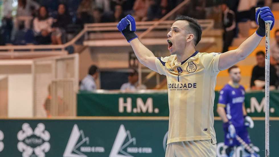 Ezequiel Mena marcou o golo da vitória dos dragões
