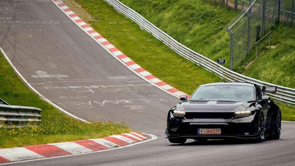 No Inferno Verde, o Mustang GTD conquistou para a Ford o melhor tempo por volta, dentro da categoria. Bateu em cerca de 3 segundos o novo Porsche 911 GT3 RS