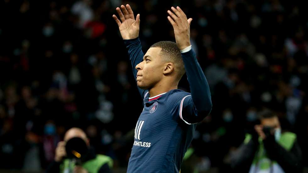 Kylian Mbappé pode assinar por qualquer clube daqui a duas semanas mas PSG ainda tenta renovar com o jogador