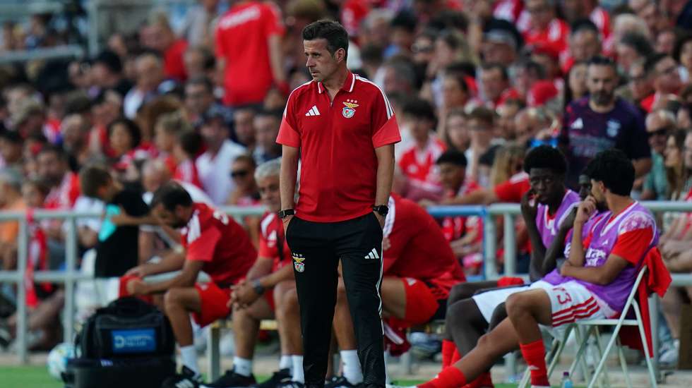 Marco Silva vai fazer a estreia oficial pelo Benfica esta quinta-feira na Suíça, frente ao St. Gallen, na primeira mão da segunda pré-eliminatória da Liga Europa