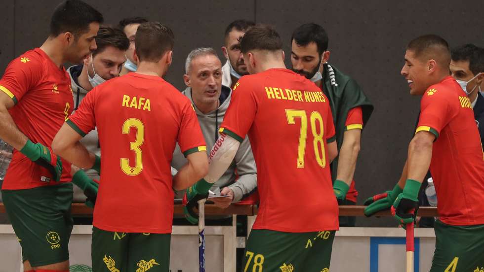 Equipa de Renato Garrido sentiu sempre grandes dificuldades para contrariar o jogo francês e acabou com a primeira derrota no Europeu