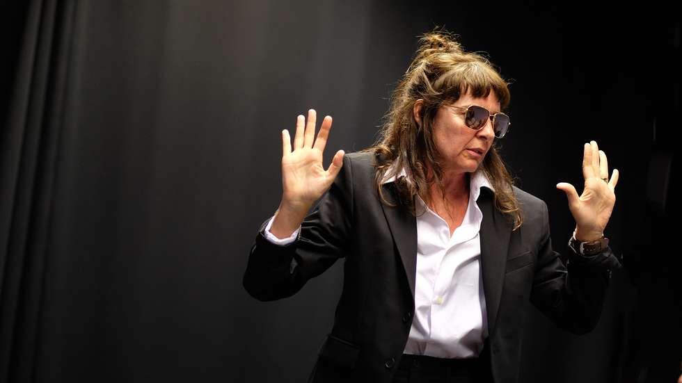 “O Nick Cave é uma espécie de artista total do nosso tempo”, reforça o diretor artístico do TEP, Gonçalo Amorim. E, mesmo quando se brinca com a figura, ela não deixa de ter “uma aura magnífica”