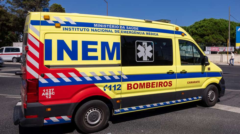 A grávida teve de percorrer 70 quilómetros na ambulância para o bebé nascer