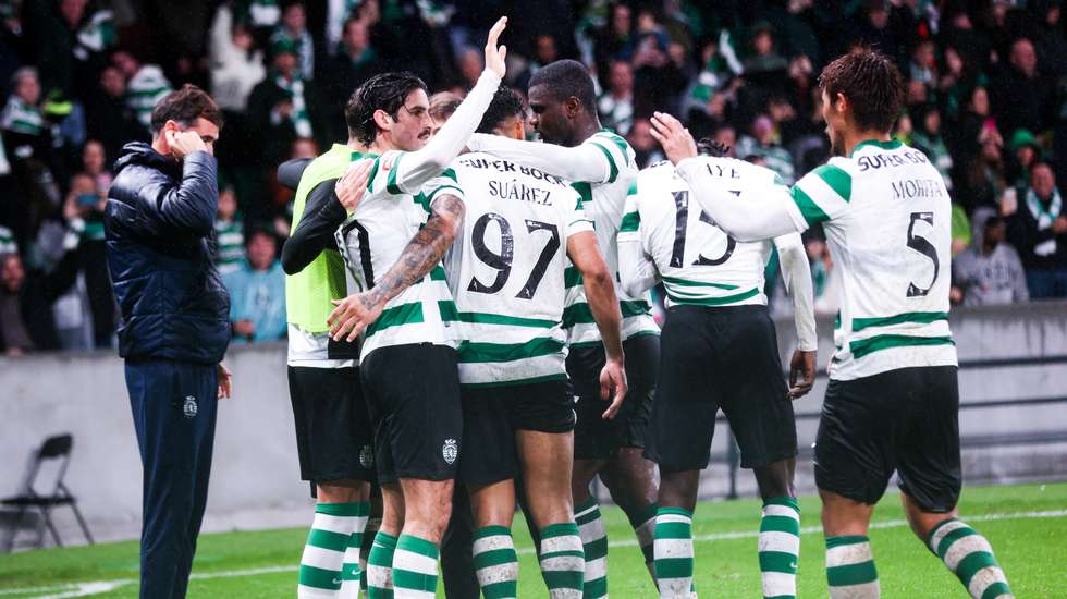 Sporting somou a quinta vitória consecutiva (quarta nos descontos) depois do apuramento direto para os oitavos da Liga dos Campeões