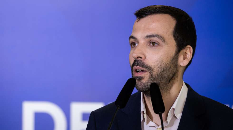 Jorge Pinto acredita que "A pré-aprovação de um Orçamento do Estado, num momento em que os custos de vida estão a aumentar, num momento em que a inflação bate recordes, não serve o país como deveria servir
