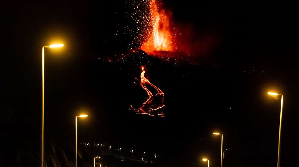 La Palma Volcano Continues To Erupt