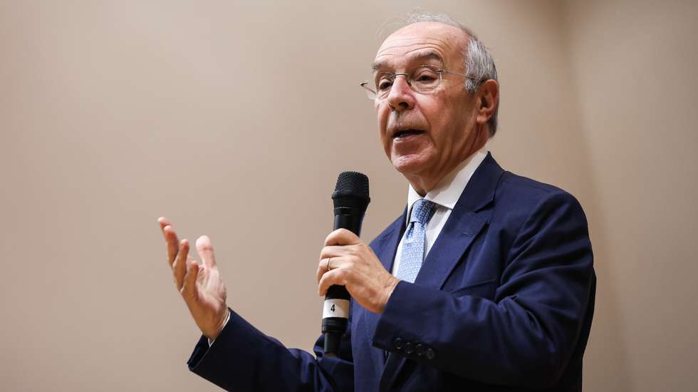 Marques Mendes considera "óbvio e natural" que sejam dadas explicações no parlamento