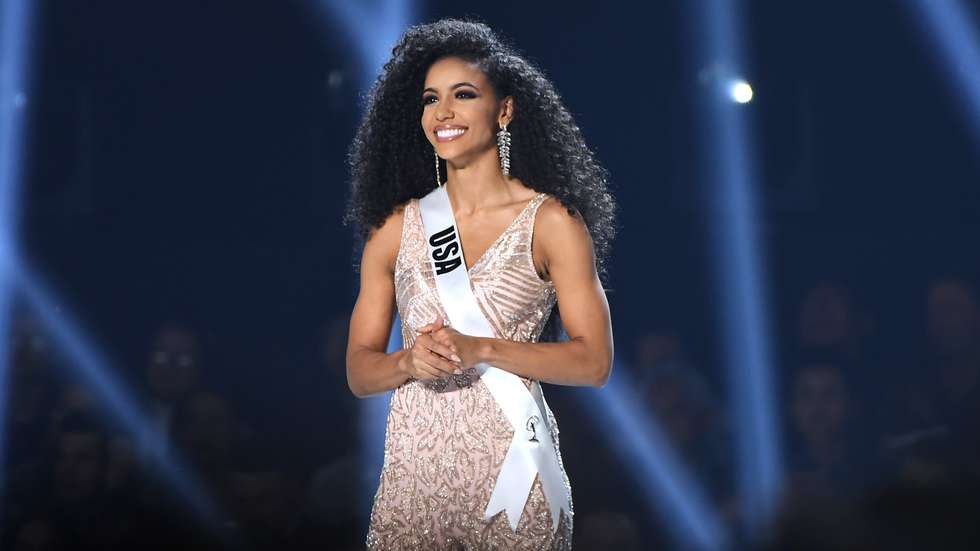 Ex-Miss dos EUA Cheslie Kryst