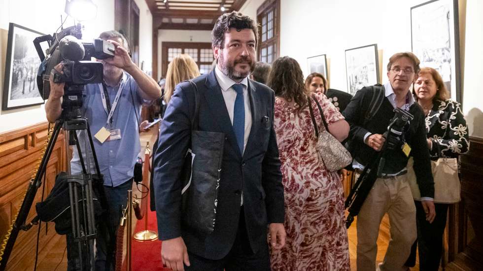 Os deputados aceitaram levar o diploma do executivo a discussão, mas antevendo já a possibilidade de ser corrigido depois em sede de especialidade, na Comissão de Assuntos Constitucionais