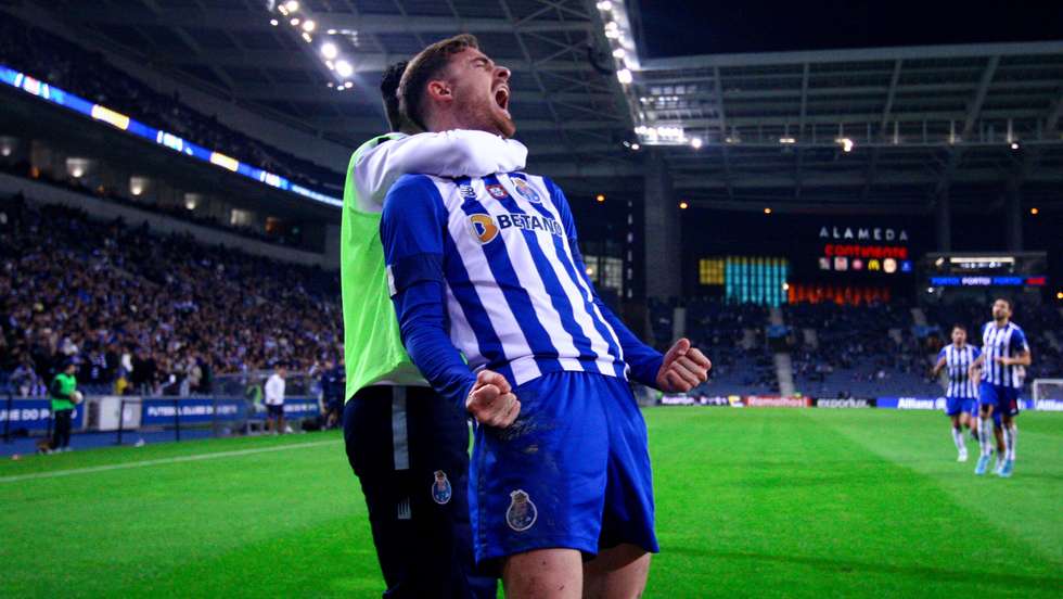 Toni Martínez marcou o primeiro hat-trick da carreira depois de ter entrado ao intervalo frente ao Arouca
