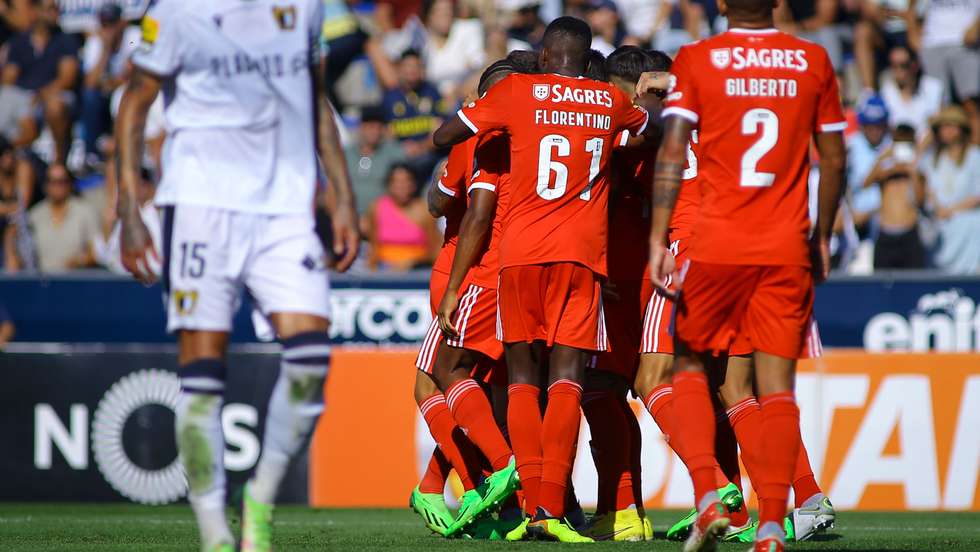 Florentino Luís voltou a ter um papel determinante no meio-campo para dar os equilíbrios necessários à equipa do Benfica em Famalicão