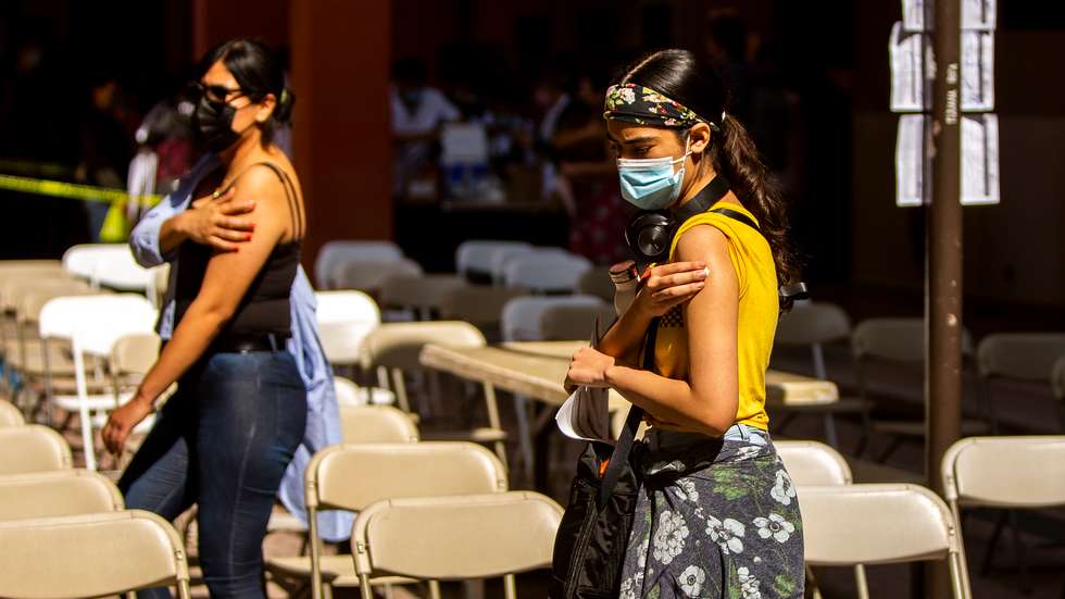 Mexico Starts One Dose Vaccination in Border With US