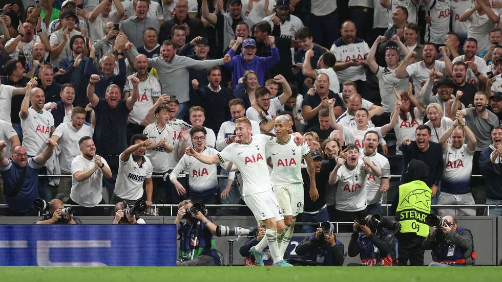 Richarlison fez a diferença na segunda parte com um bis num jogo onde entrada de Kulusevski melhorou a produção ofensiva do Tottenham