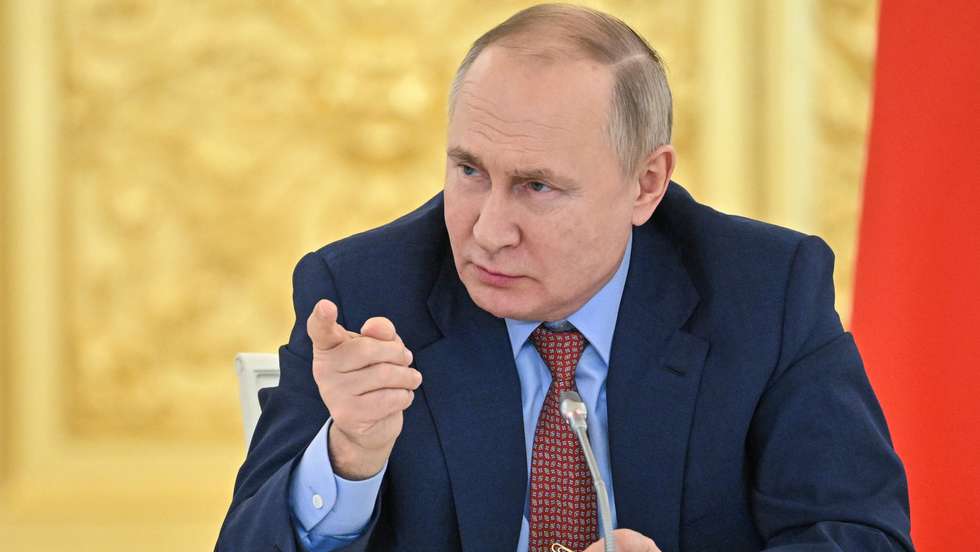 Russian President Putin meets with Delovaya Rossiya public organization members