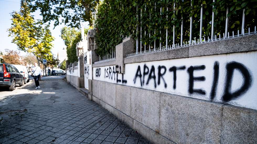 PSP enviou à sinagoga do Porto uma equipa de investigação criminal, estando a decorrer diligências com vista à identificação dos autores dos danos