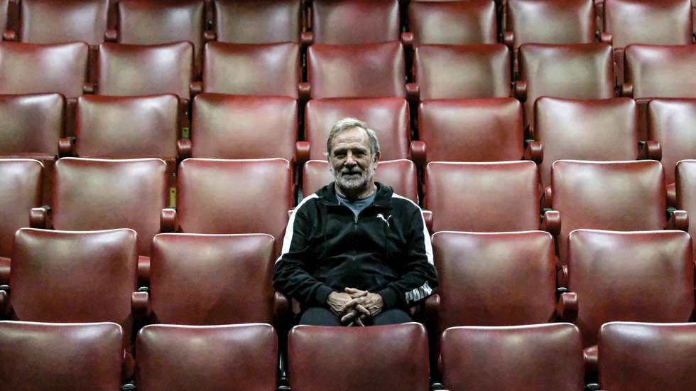 Porto, 28/10/2021 - O actor Antonio Capelo (Rui Oliveira/Observador)