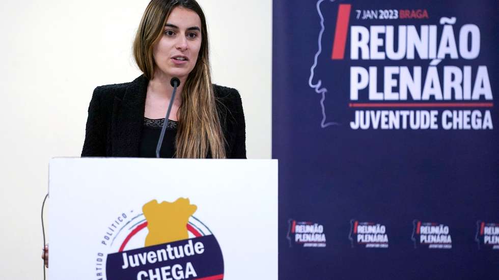 Rita Matias era uma das caras da Juventude Chega presente na ação na FCSH