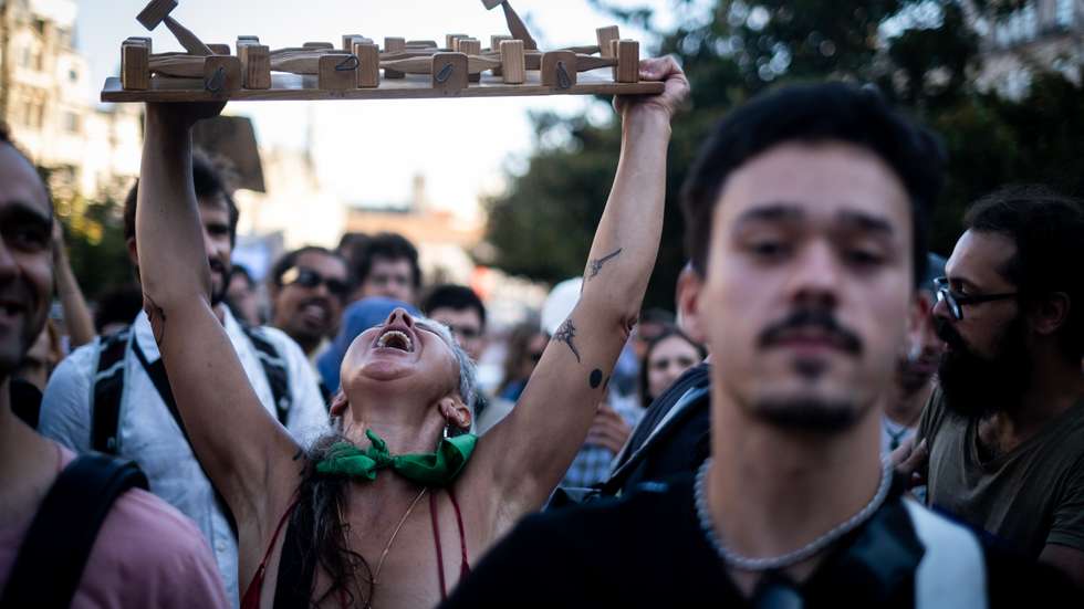 Já passaram pelo Stop mais de 15.000 artistas e bandas nacionais e internacionais.