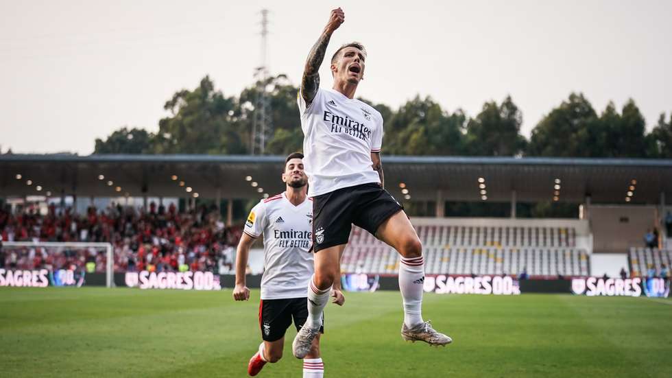 Grimaldo fez o 2-0 com um grande golo
