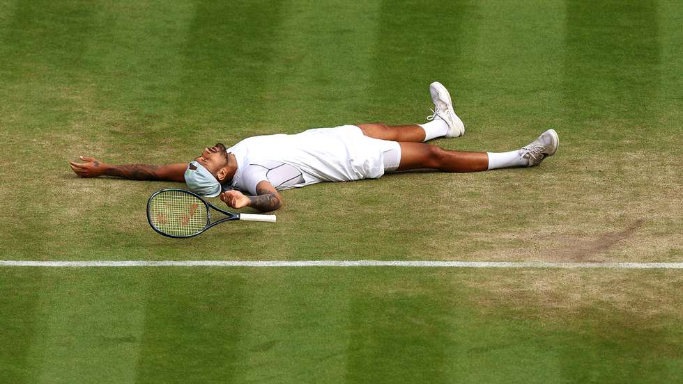 Nick Kyrgios fechou uma inédita qualificação para as meias-finais de um Grand Slam em três sets frente ao chinelo Cristian Garín