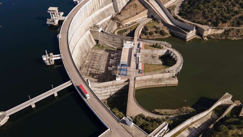 Reportagem sobre a influência da Barragem do Alqueva na agricultura do Alentejo. Reportagem sobre um olival de produção intensiva perto da Beja. Alqueva, Beja, 10 de fevereiro de 2022. JOÃO PORFÍRIO/OBSERVADOR
