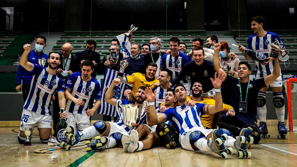 FC Porto conseguiu vencer pela primeira vez a Taça Intercontinental num duelo nacional frente ao Sporting