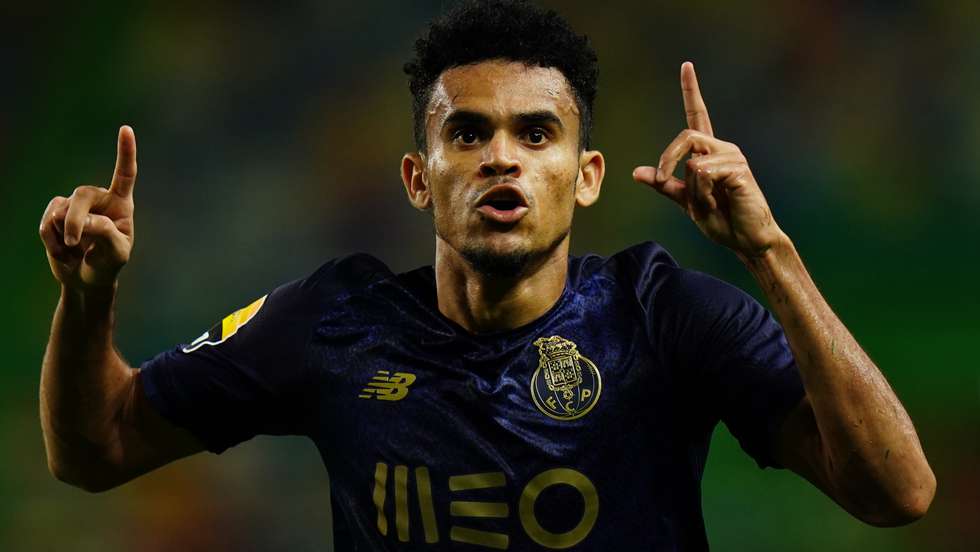 A fazer um grande arranque de temporada, Luis Díaz marcou um grande golo no clássico frente ao Sporting