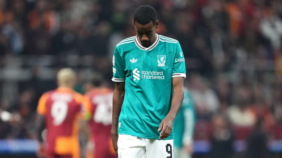 Alexander Isak foi suplente e só entrou na segunda parte