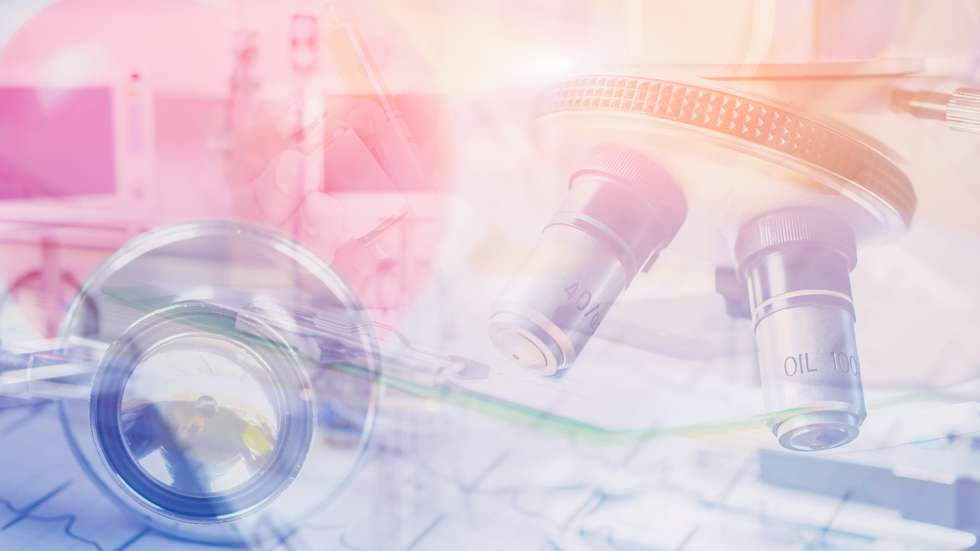 Investigadores propõem um sistema em que um conjunto de nanorrobôs, pequenos dispositivos à escala nanométrica, circula pela corrente sanguínea e deteta a presença de biomarcadores associados ao cancro