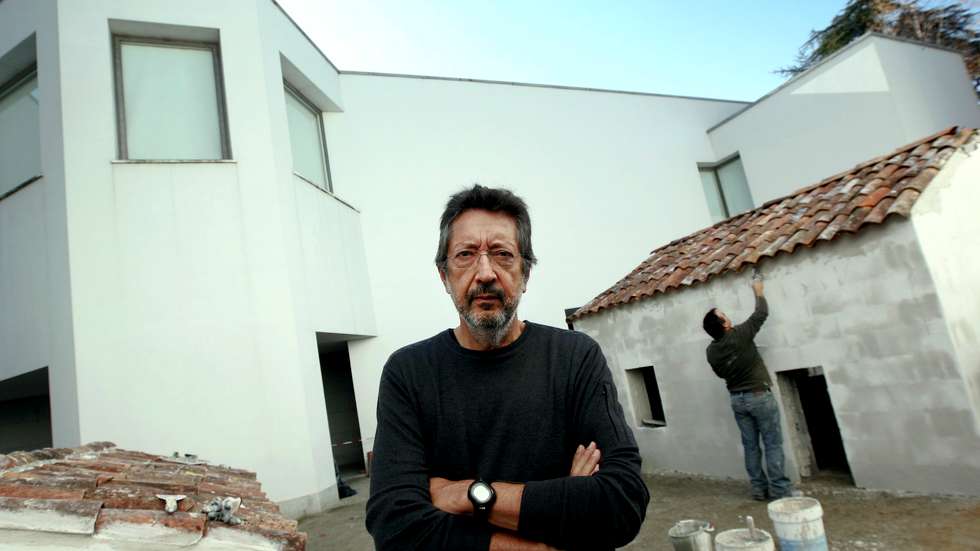 Havia sido Julião Sarmento a escolher o anterior diretor designado, Sérgio Mah