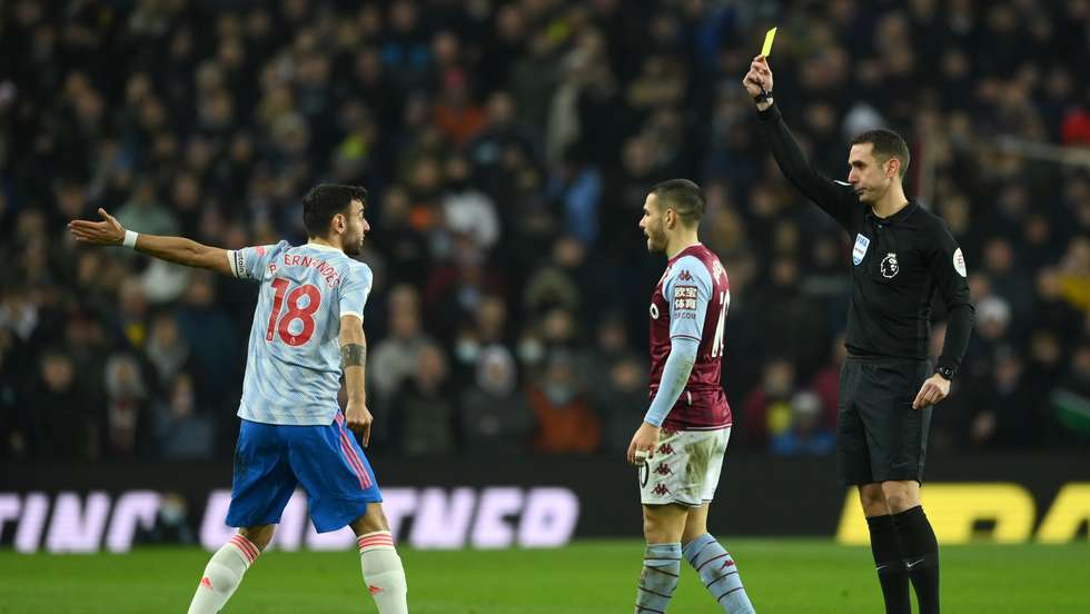 Com dois golos, Bruno Fernandes não conseguiu evitar um empate no campo do Aston Villa