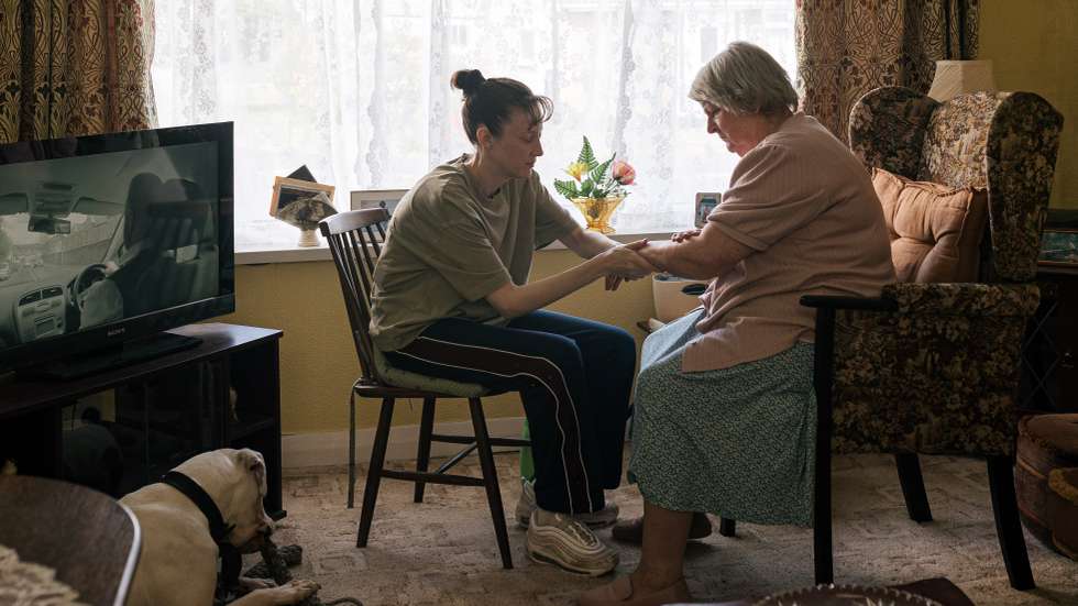 Andrea Riseborough e Brenda Blethyn em “Dragonfly”, de Paul Andrew Williams