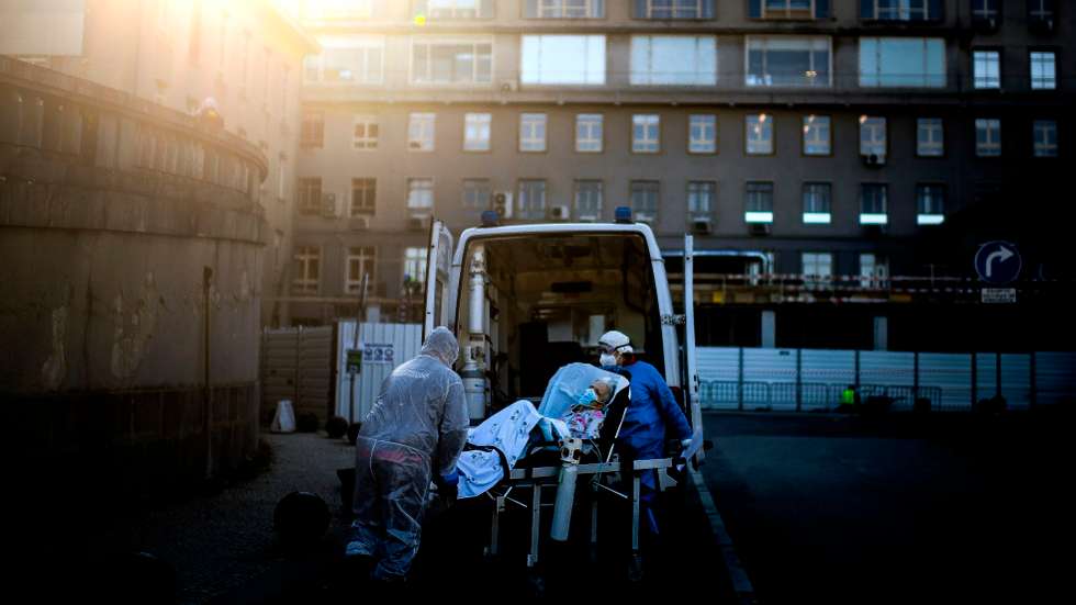 TOPSHOT-PORTUGAL-VIRUS-HEALTH-HOSPITAL